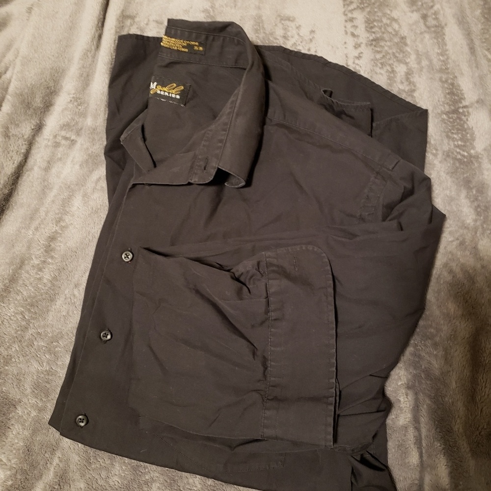 2 for $10!CM Gold Series Black Buttondown 35-36